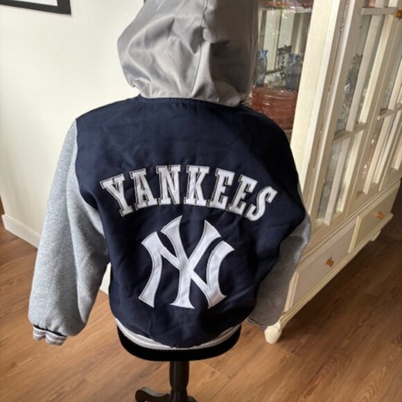 NY Yankees Reversible Hooded Bomber Jacket Fleece Sleeves Unisex Small/Medium - Picture 2 of 6